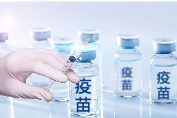 我國新冠疫苗累計接種近24億劑次，專家回應熱點問題